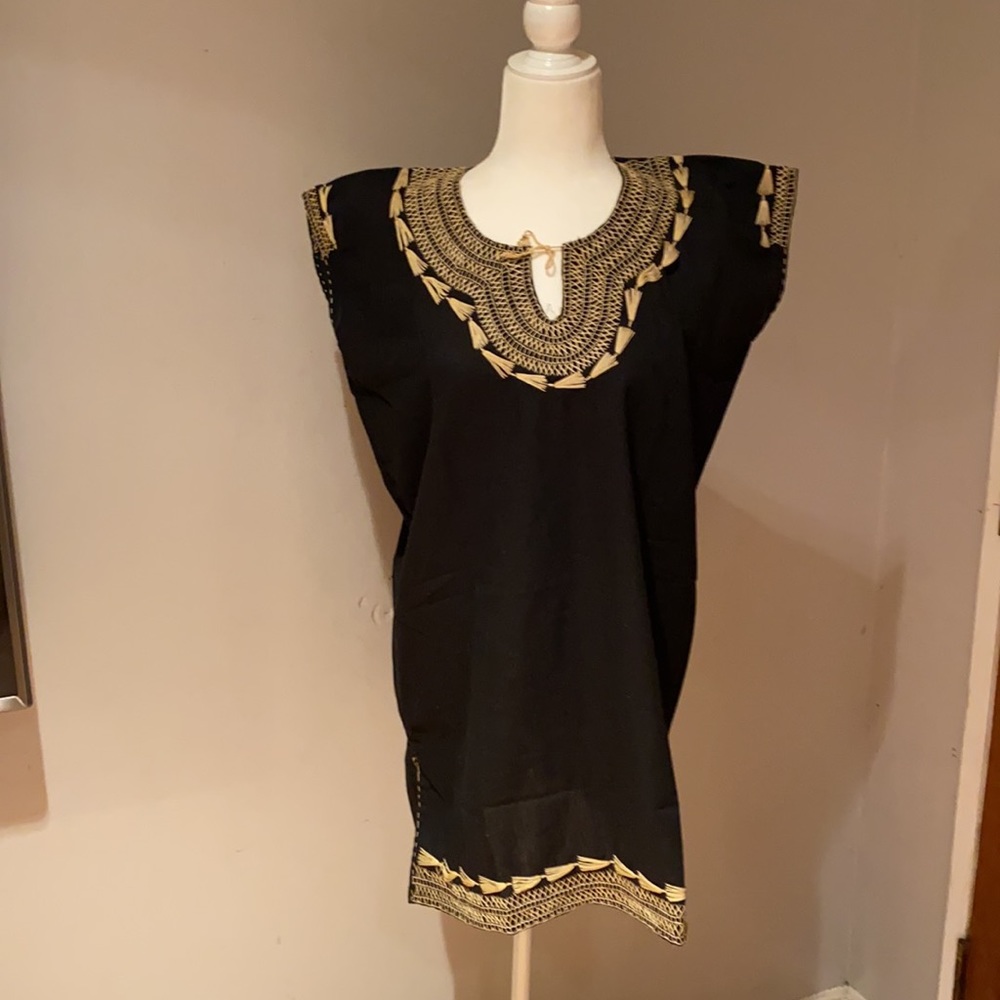 NWOT. Artisanal 100% hand embroidered